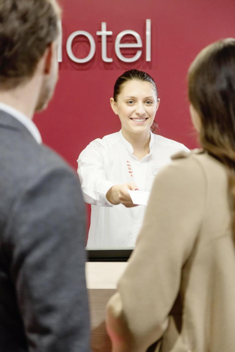 Intercityhotel Frankfurt Hauptbahnhof Sued Франкфурт на Майн Екстериор снимка